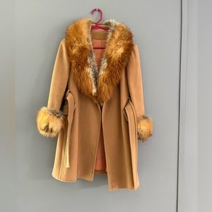 Vintage Peabody House fox fur trimmed coat